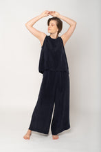Laden Sie das Bild in den Galerie-Viewer, KASIA TOP DARK NAVY - WE BANDITS