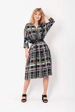 Laden Sie das Bild in den Galerie-Viewer, FRIEDA PRINT BLACK - WE BANDITS