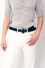 Laden Sie das Bild in den Galerie-Viewer, SIA LEATHER BELT NAVY - WE BANDITS