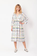 Laden Sie das Bild in den Galerie-Viewer, FRIEDA PRINT WHITE - WE BANDITS