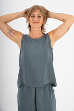 Laden Sie das Bild in den Galerie-Viewer, KASIA TOP PETROL GREEN - WE BANDITS