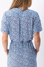 Laden Sie das Bild in den Galerie-Viewer, KIMMY DRESS FLEUR DE SEL BLUE - WE BANDITS