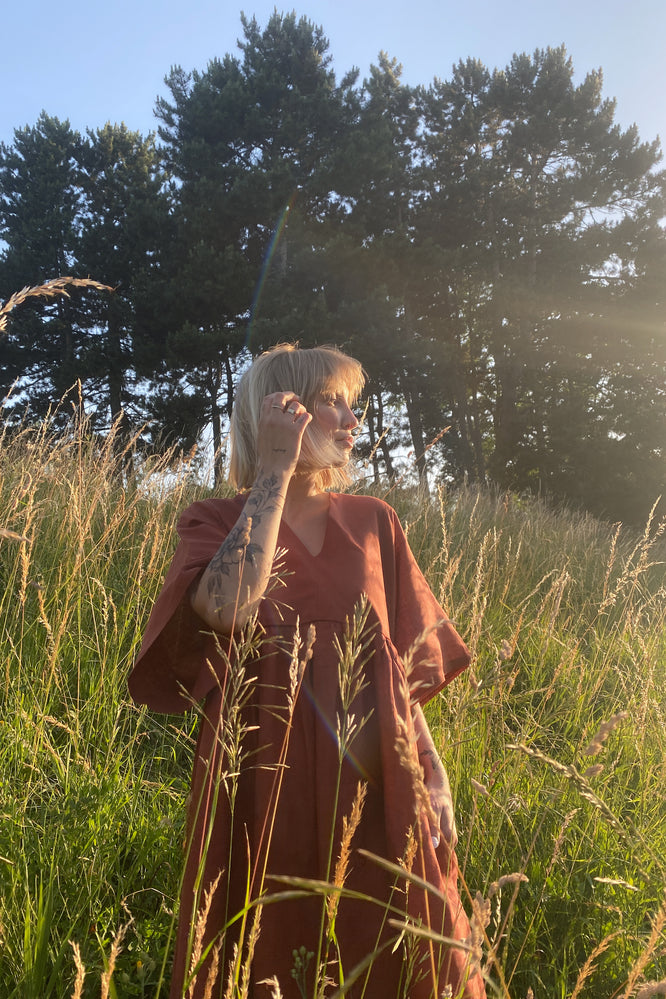 MINNA DRESS CINNAMON - WE BANDITS