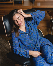 Laden Sie das Bild in den Galerie-Viewer, SELMA PYJAMA BLUE DOTS SET - WE BANDITS