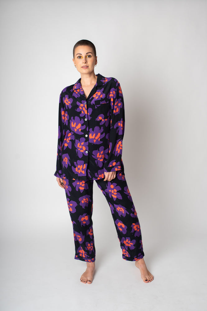 SELMA PYJAMA FLOWER PUNCH BLACK SET - WE BANDITS