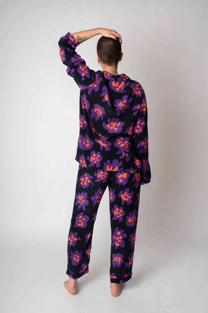SELMA PYJAMA FLOWER PUNCH BLACK SET - WE BANDITS