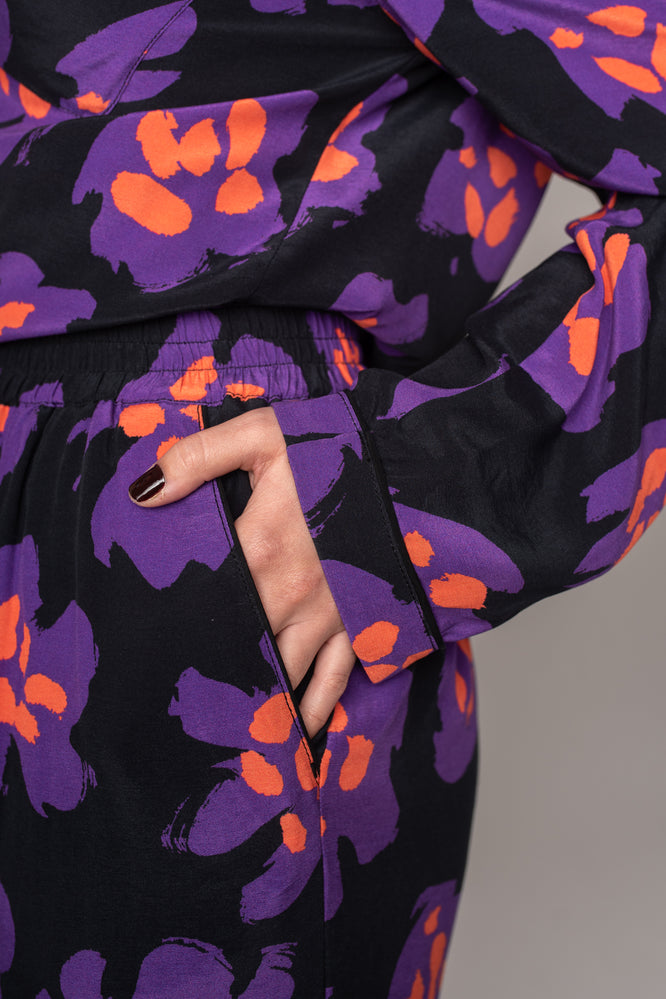 SELMA PYJAMA FLOWER PUNCH BLACK SET - WE BANDITS