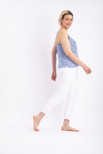 Laden Sie das Bild in den Galerie-Viewer, CARLA TOP FLEUR DE SEL BLUE  - WE BANDITS