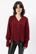 Laden Sie das Bild in den Galerie-Viewer, CHIARA BLOUSE BORDEAUX RED - WE BANDITS