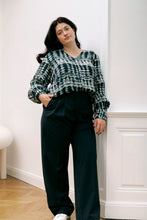 Laden Sie das Bild in den Galerie-Viewer, CHIARA BLOUSE STALACTITE BLUE - WE BANDITS