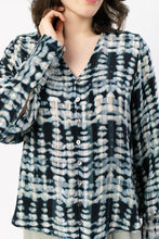 Laden Sie das Bild in den Galerie-Viewer, CHIARA BLOUSE STALACTITE BLUE - WE BANDITS
