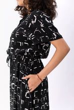 Laden Sie das Bild in den Galerie-Viewer, KIMMY DRESS CUBE BLACK - WE BANDITS