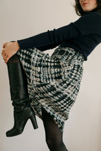 Laden Sie das Bild in den Galerie-Viewer, LARA SKIRT STALACTITE BLUE - WE BANDITS