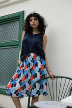 Laden Sie das Bild in den Galerie-Viewer, LARA SKIRT BOTANICAL GARDEN BLUE  - WE BANDITS
