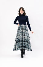 Laden Sie das Bild in den Galerie-Viewer, MARI SKIRT STALACTITE BLUE - WE BANDITS