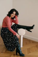 Laden Sie das Bild in den Galerie-Viewer, MARI SKIRT CUBE BLACK - WE BANDITS