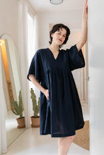 Laden Sie das Bild in den Galerie-Viewer, MINNA DRESS MIDNIGHT BLUE - WE BANDITS