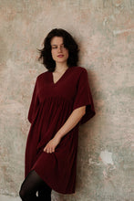 Laden Sie das Bild in den Galerie-Viewer, MINNA DRESS BORDEAUX RED - WE BANDITS