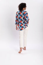 Laden Sie das Bild in den Galerie-Viewer, SUSA BLOUSE BOTANICAL GARDEN BLUE  - WE BANDITS