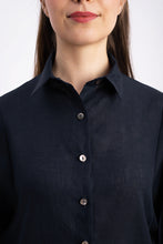 Laden Sie das Bild in den Galerie-Viewer, SUSA BLOUSE MIDNIGHT BLUE - WE BANDITS