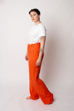 Laden Sie das Bild in den Galerie-Viewer, MARA PANTS EMBER ORANGE  - WE BANDITS
