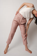 Laden Sie das Bild in den Galerie-Viewer, MEL PANTS ROSE - WE BANDITS