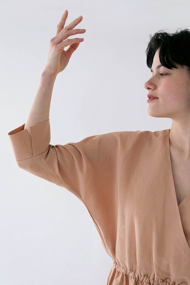 FRIEDA DRESS ALMOND BEIGE - WE BANDITS