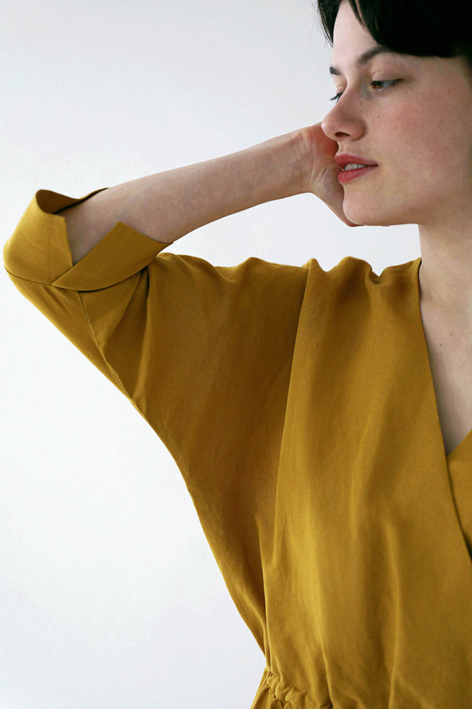 FRIEDA DRESS GOLDEN OLIVE - WE BANDITS