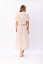 Load image into Gallery viewer, KIMMY DRESS FLOWER PUNCH SOFT PINK - WE BANDITS
