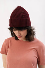 Load image into Gallery viewer, MIZZI BEANIE BORDEAUX RED  - WE BANDITS
