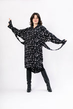 Load image into Gallery viewer, YELLA DRESS CUBE BLACK - WE BANDITS
